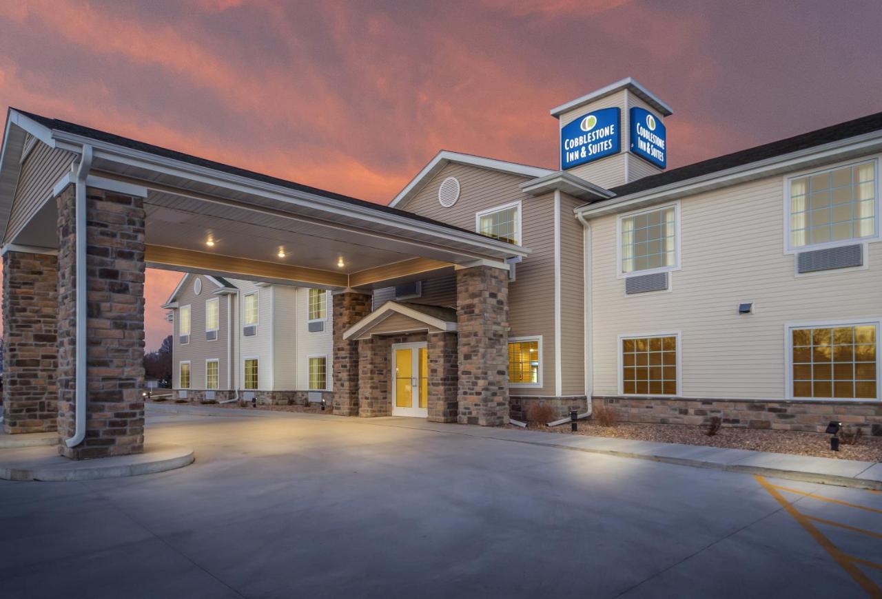 Cobblestone Inn&Suites - Holdrege Buitenkant foto