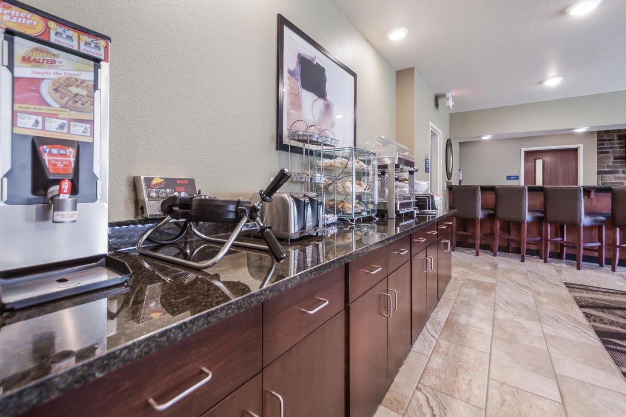 Cobblestone Inn&Suites - Holdrege Buitenkant foto